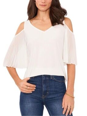 Vince Camuto Cream V‑Neck Cold‑Shoulder Pleated Sleeve Blouse